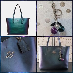 RARE! COACH Metallic Iridescent Teal Hologram Oil Slick Leather Tote/Charm 🍒